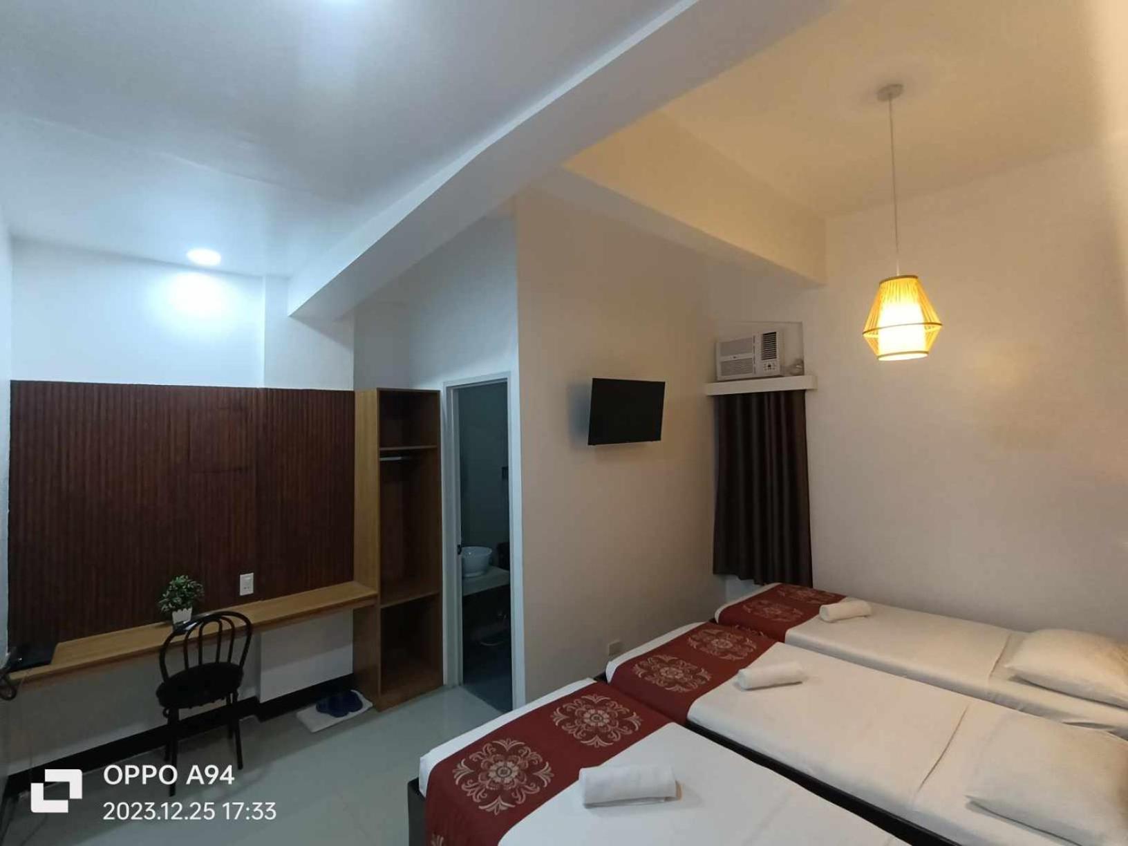 Stone House Quezon City San Juan  Eksteriør billede