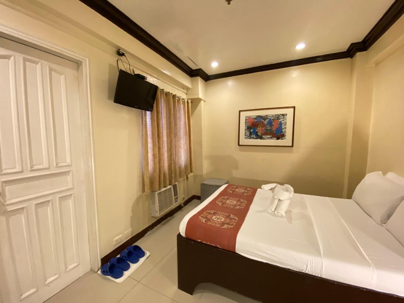 Stone House Quezon City San Juan  Eksteriør billede