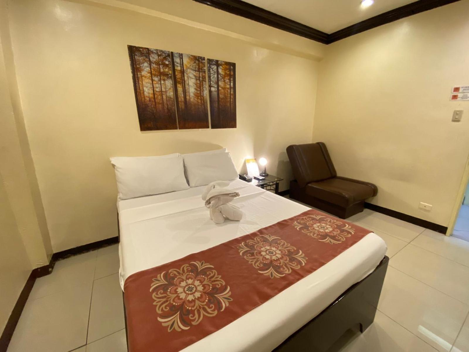Stone House Quezon City San Juan  Eksteriør billede